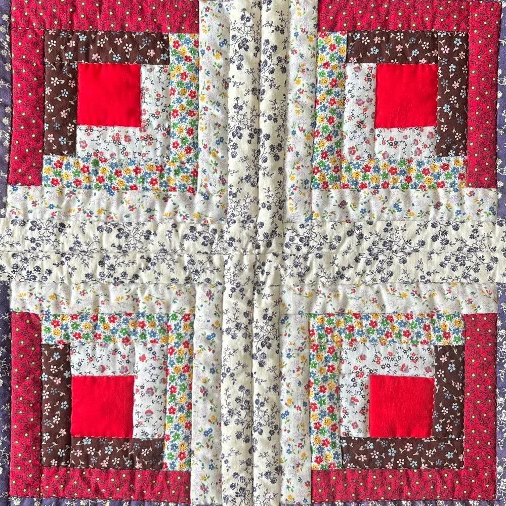 Hand-Stitched Patchwork Hand Quilted LOG CABIN Block Wall Hanging Table Topper